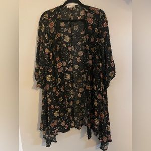 Black floral long, quarter-sleeve cardigan size:small